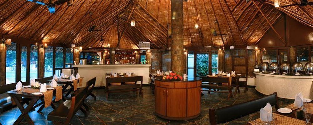 The Riverview Retreat Corbett By Leisure Hotels Garjia Restaurante foto