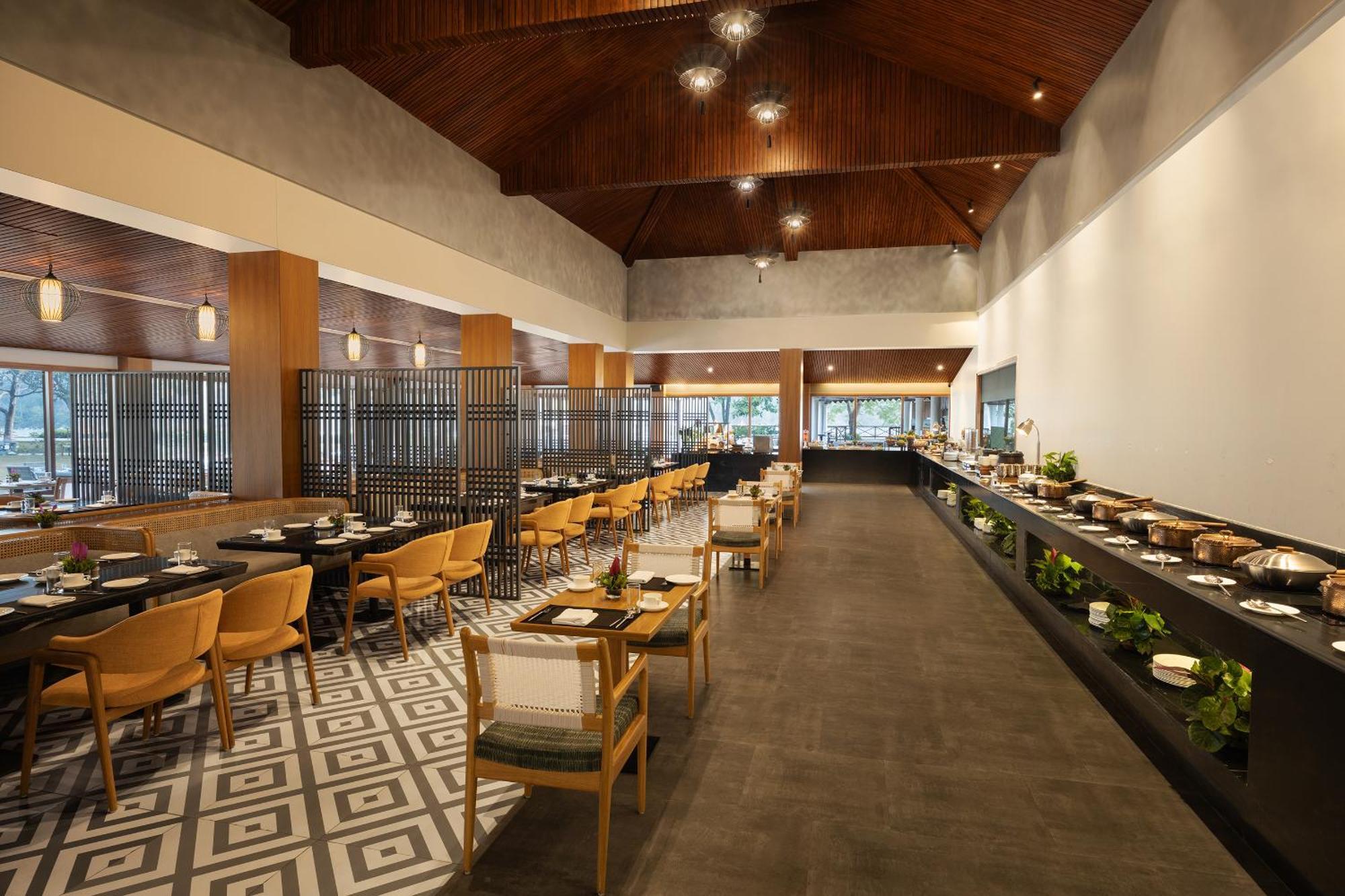 The Riverview Retreat Corbett By Leisure Hotels Garjia Exterior foto