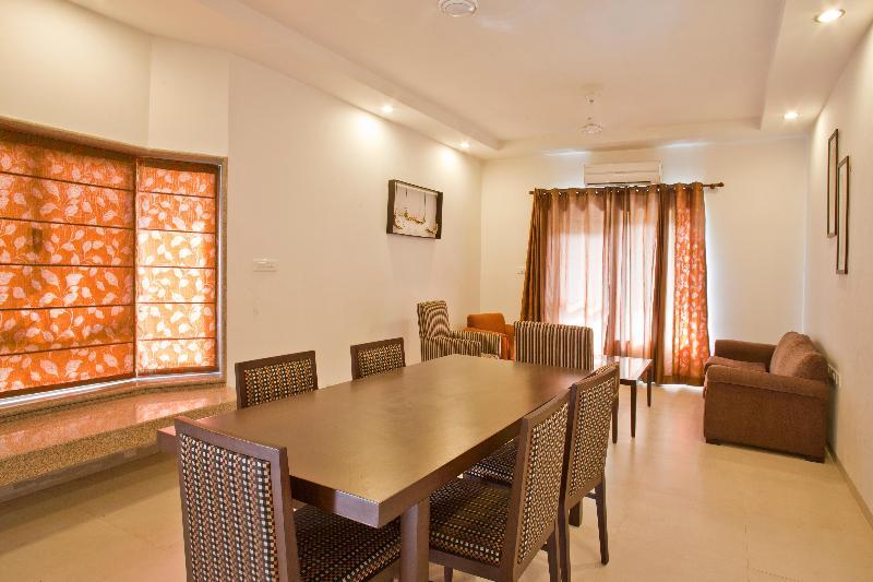 The Riverview Retreat Corbett By Leisure Hotels Garjia Exterior foto