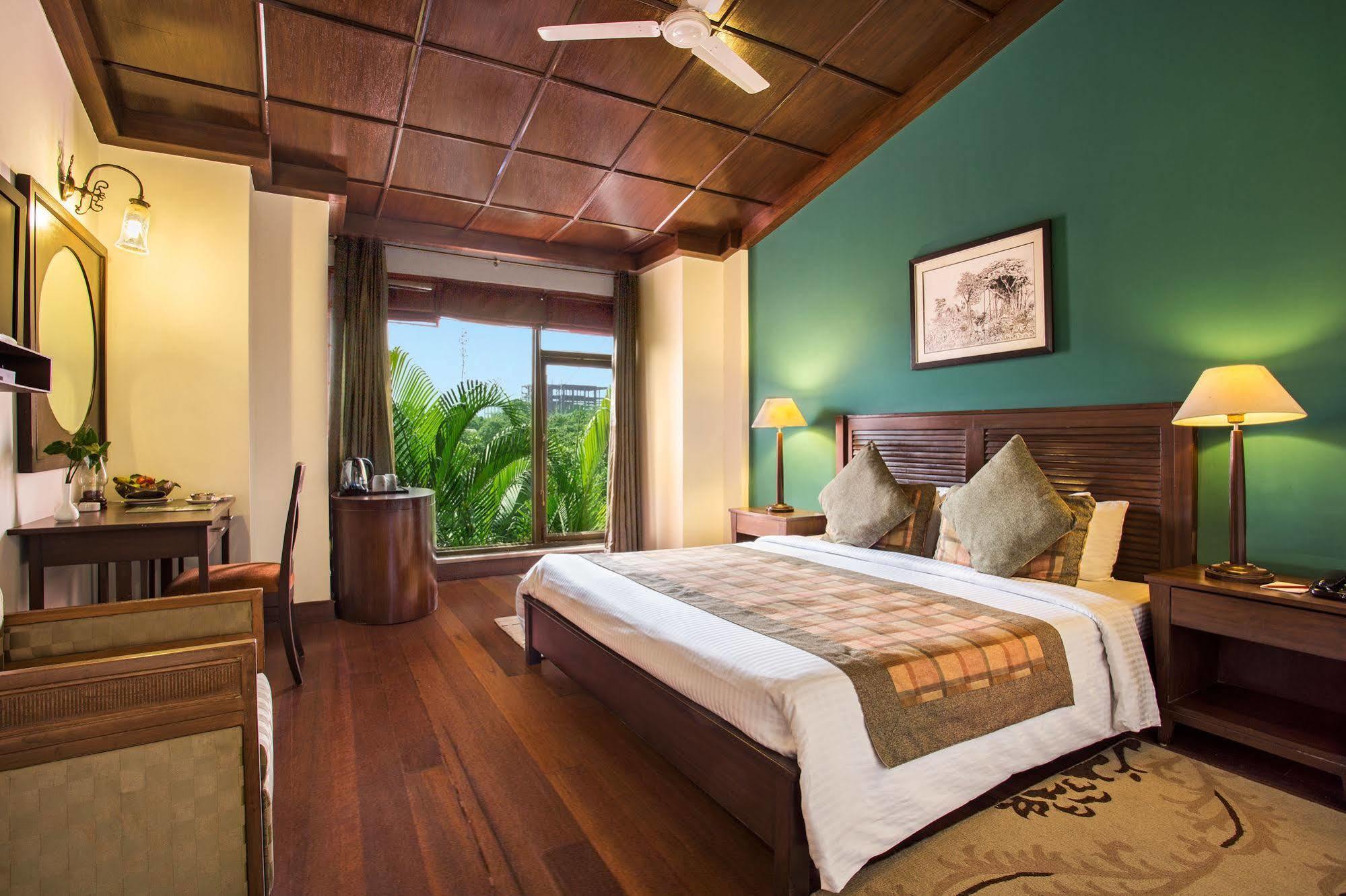 The Riverview Retreat Corbett By Leisure Hotels Garjia Exterior foto