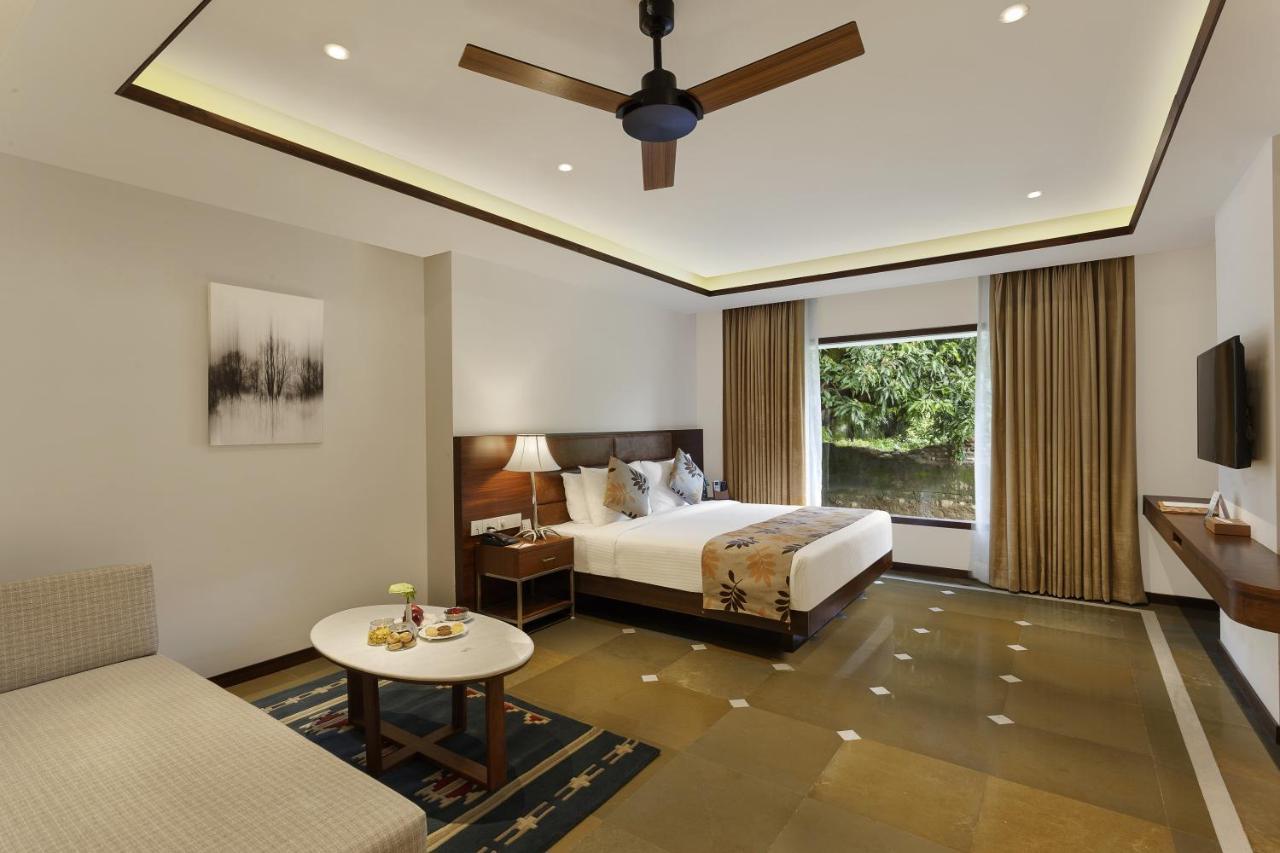 The Riverview Retreat Corbett By Leisure Hotels Garjia Exterior foto