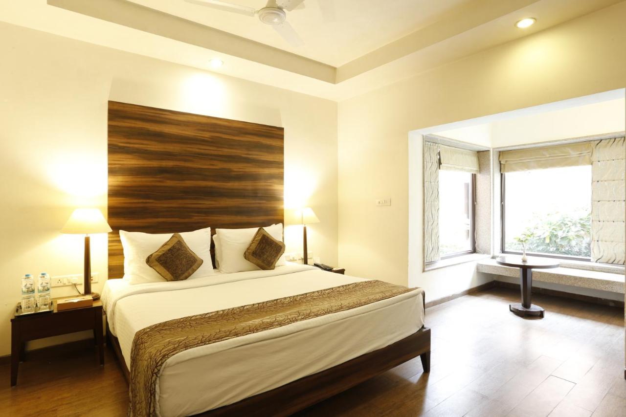 The Riverview Retreat Corbett By Leisure Hotels Garjia Exterior foto